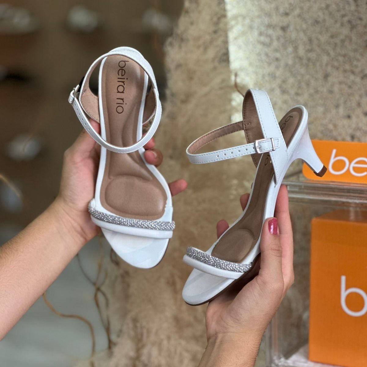 SANDALIA SALTO TIRA DE BRILHO 8308.1445 |cor:Branco