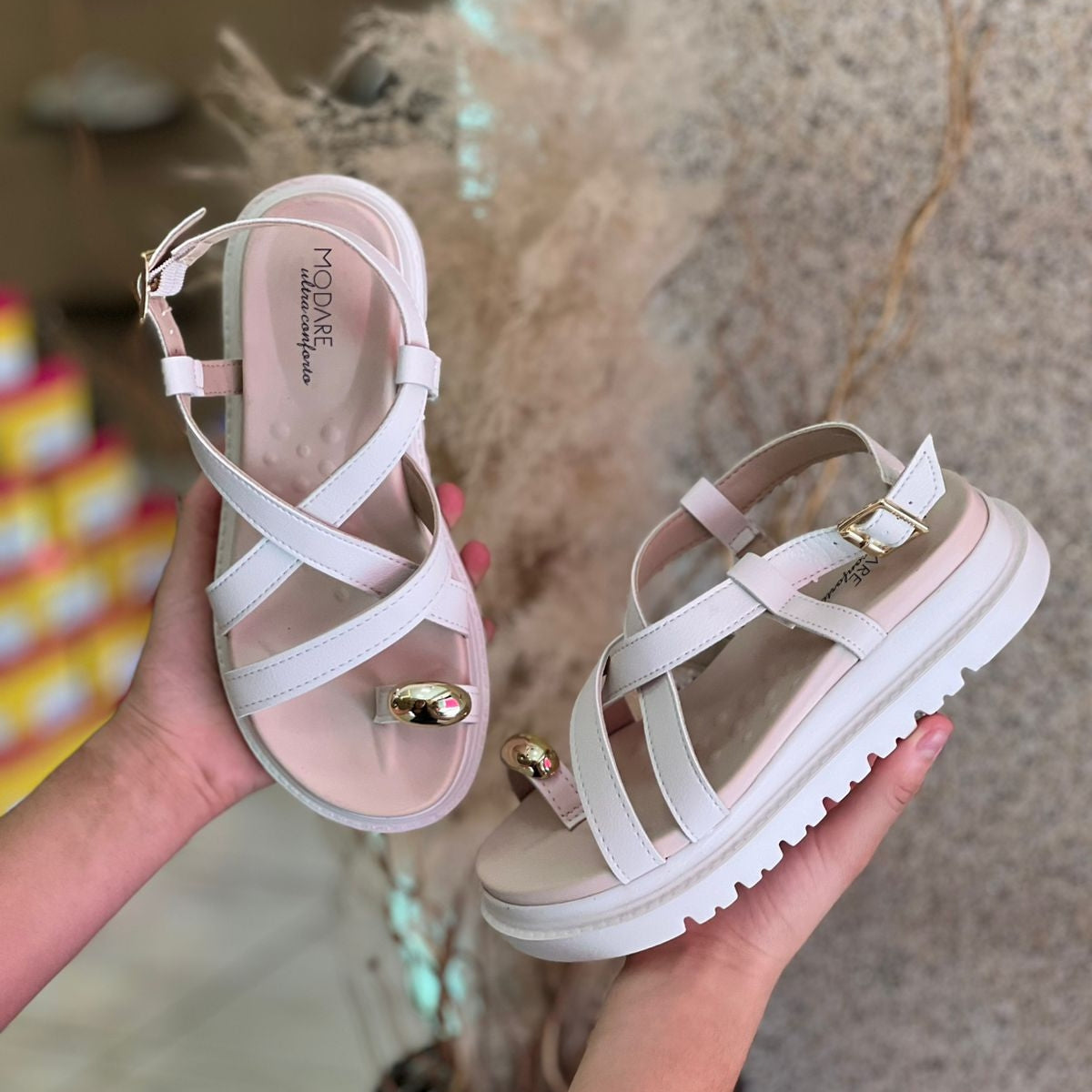 SANDALIA FLAT CORREIAS BRANCO 7200.107