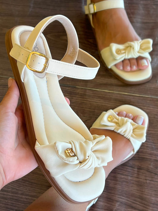 SANDALIA RASTEIRA LACINHO 7212.109