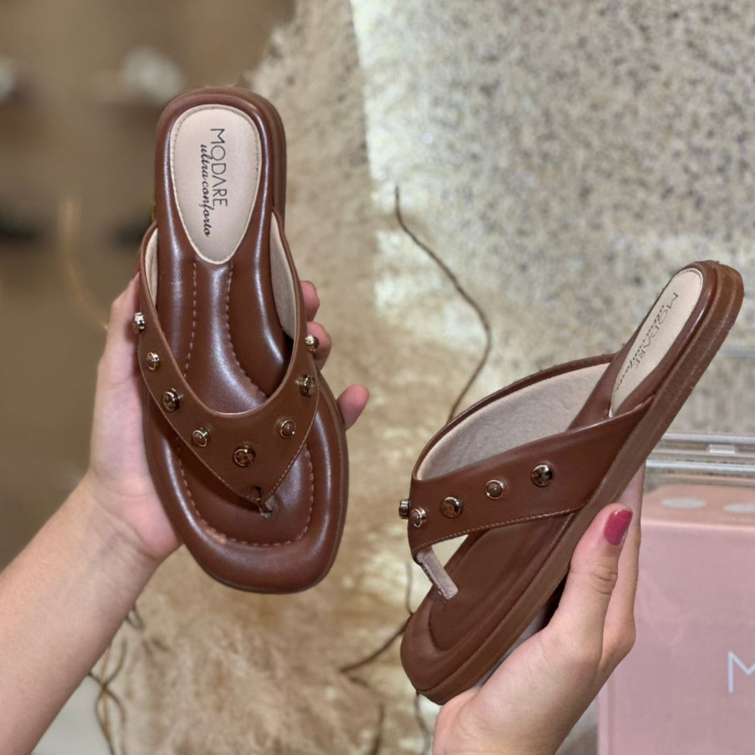 SANDALIA CHINELO PEDRINHAS MARRON 7212.104