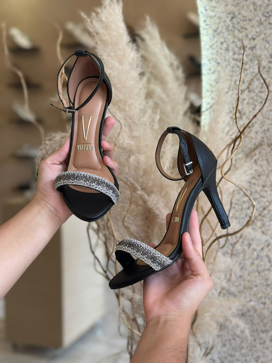SANDALIA SALTO FINO TIRA BRILHO 6249.1003 |cor:Preto