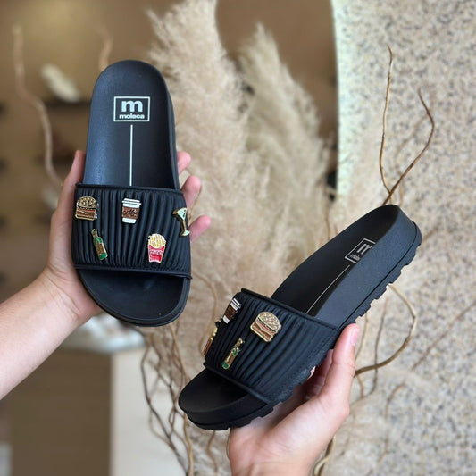 SANDALIA TIRA DE BRILHO EM X 5490.112 |cor:Preto