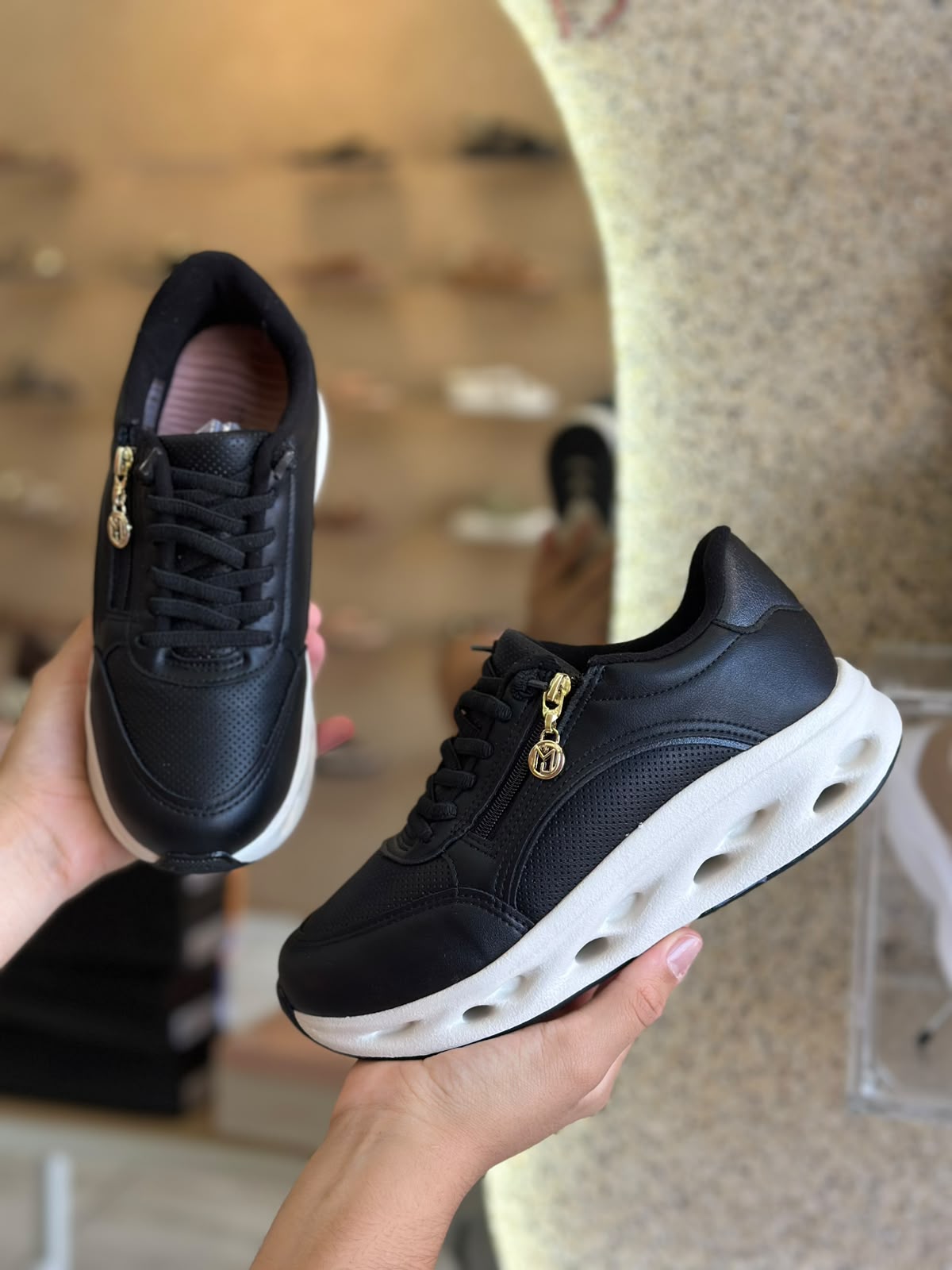 SAPATO CASUAL COM ZIPER 7417.101 |cor:Preto