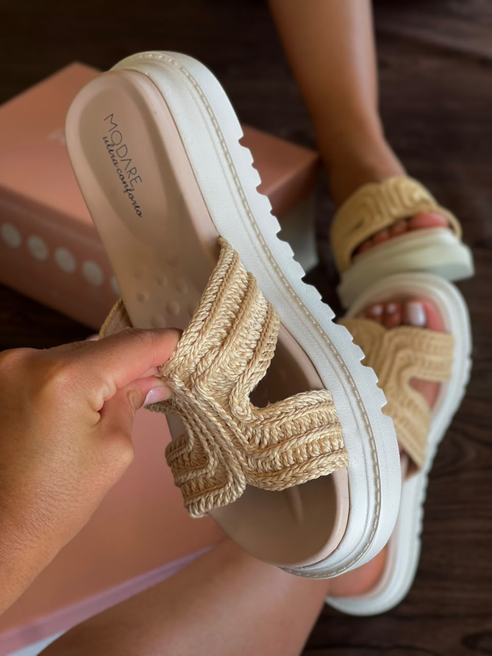 SANDALIA EM H TECIDO 7200.114 |cor:Bege