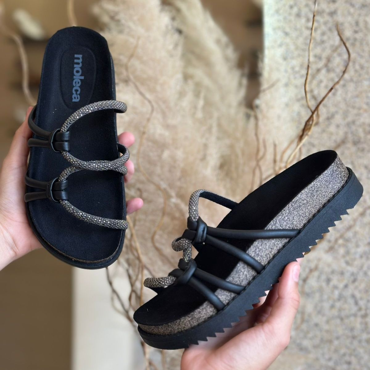 SANDALIA TIRAS BRILHO 5500.111 |cor:Preto