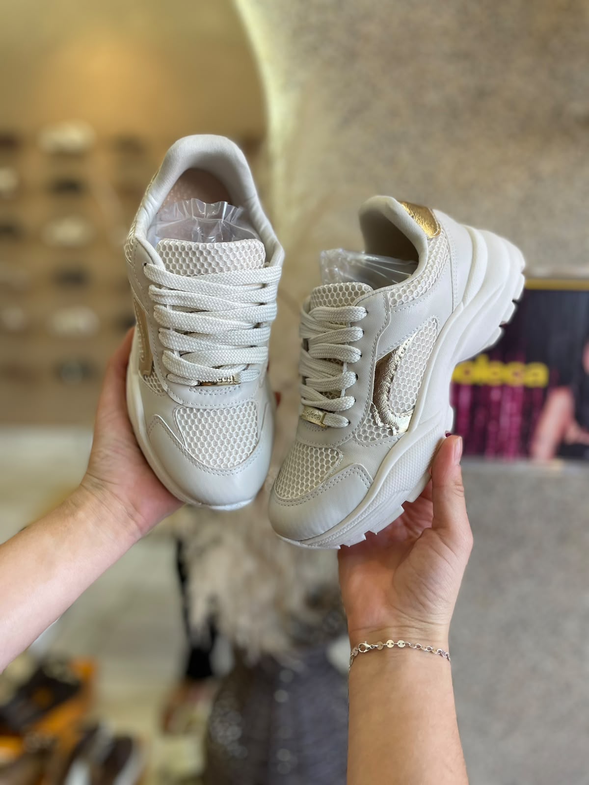 TENIS CASUAL FEMININO 5848.102 |cor:Branco Dourado